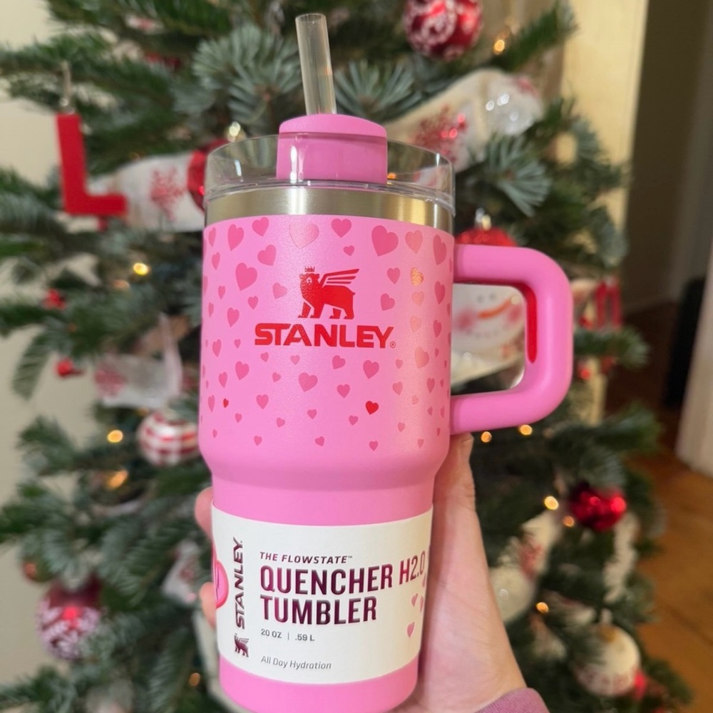 SOLD Stanley Quencher 20oz - Sweet Hearts